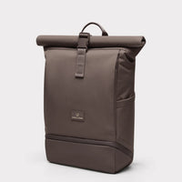Grauer Johnny Urban Rucksack „Allen“ Medium aus robustem Stoff, mit mehreren Fächern und verstellbaren Schultergurten.