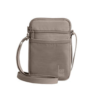 Nano-Bag von Got Bag aus recyceltem Meeresplastik, leicht und umweltfreundlich, in dunkler Farbe auf weißem Hintergrund.