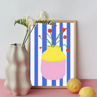 A4 Poster „mio vaso blue stripes“ von hej Ibiza by Ute Arnold, bunte Streifen auf hochwertigem Papier, ideal für Wanddekoration.