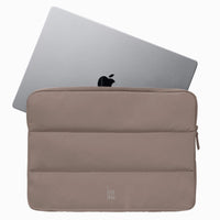 Puffer-Laptop-Hülle für 14 und 16 Zoll von Got Bag, weiches, gepolstertes Material zum Schutz des Laptops.
