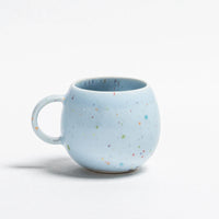 Keramik Tasse „Party Ball“ von egg back home, 500ml, mit buntem Design, ideal für drinnen und draußen, stabil und spülmaschinenfest