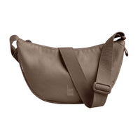 Kleine Moon-Bag von Got Bag, umweltfreundlicher Rucksack und Hüfttasche aus recyceltem Material, stilvoll und funktional.