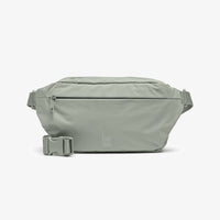Got Bag Adapt-Sling-Bag, ein nachhaltiger Rucksack und HipBag aus recyceltem Material, mit verstellbarem Tragegurt.