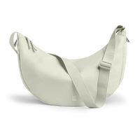 Moon-Bag Large in Beach Foam, aus recyceltem Ocean Impact Plastic