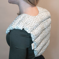 Nackenkissen von Tochter von Walter, weiches Kissen für Komfort und Entspannung, ideal für Nacken- und Schulterpflege.