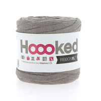 Hoooked RibbonXL Bändchengarn in 125 g, farbiges, weiches Strickgarn mit buntem Zopfdesign, ideal für kreative Handarbeiten