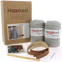 Häkelset Tiago Bag von Hoooked, inklusive bunter Garnrollen und Häkelnadel, für DIY Handarbeit und kreative Taschenherstellung