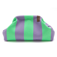 Kulturbeutel Emma von Lot83, elegante Accessoires-Tasche aus robustem Material mit Reißverschluss und platzsparendem Design.