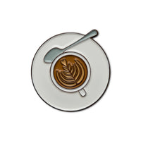 Emaille-Pin Kaffeetasse von Make Heads Turn, Anstecker aus Messing
