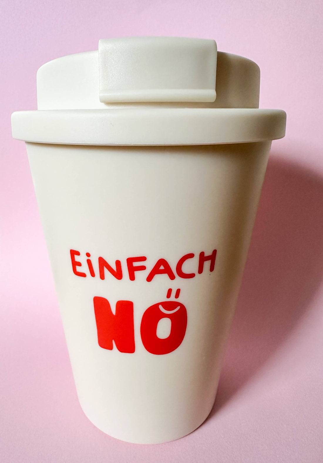 Limitierte To Go Becher von StudioSonna mit stilvollem Design, perfekt für unterwegs, aus langlebigem Material.