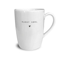 Weiße Goldscherben Tasse mit Henkel, Schriftzug „daddy cool“ und dunklem Herz