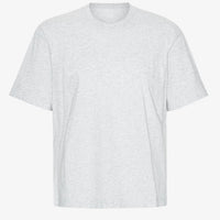 Oversized Bio-T-Shirt von Colorful Standard in bunten Farben, bequemes Baumwoll-Bekleidungsstück, frontal sichtbar auf weißem Hintergrund