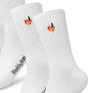 Bunte Socken mit Motiv für Größe 35-40 von Made By Nami, detailreiche Muster, bequemes Bekleidungsstück in lebendigen Farben