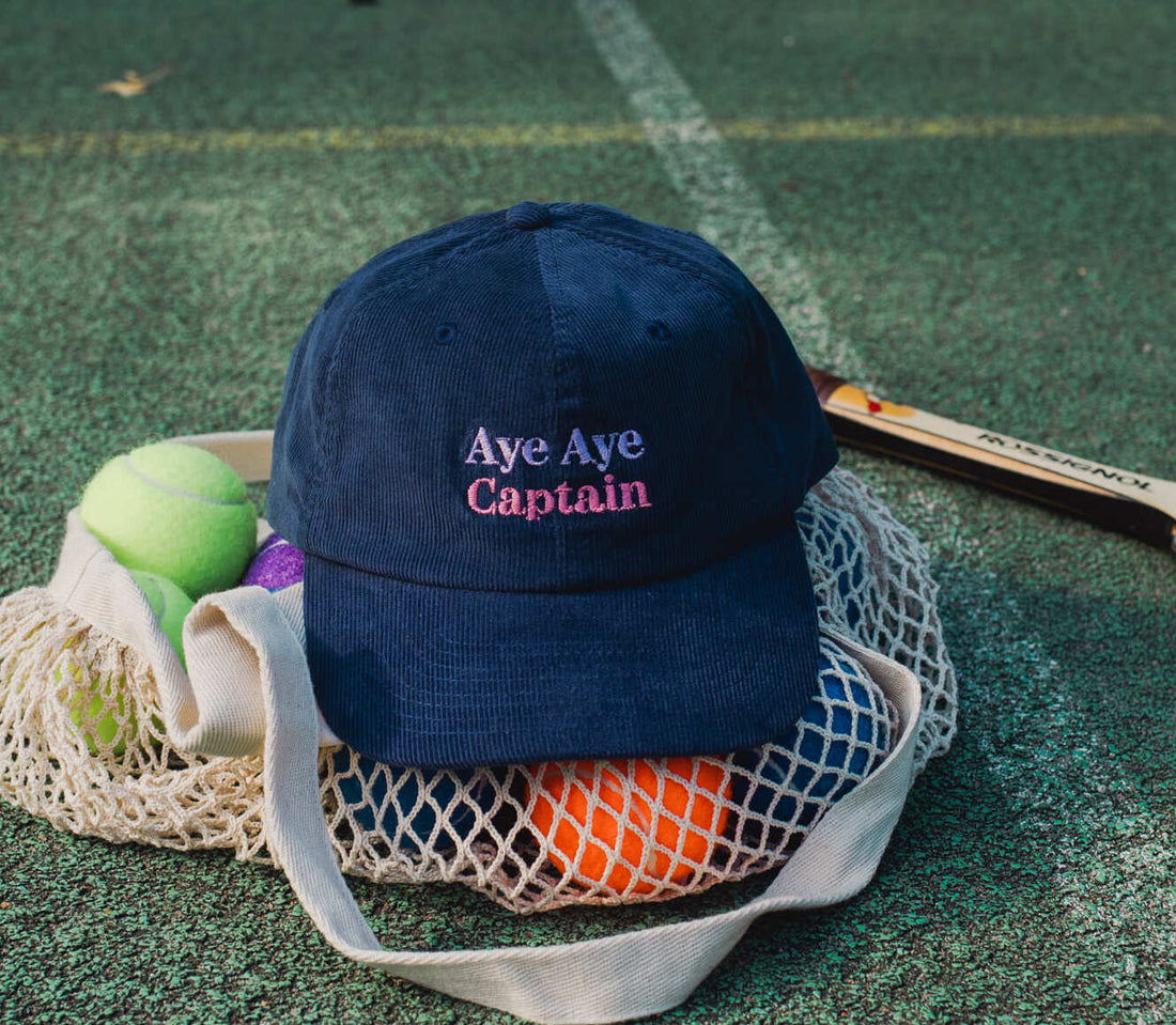 Cord Cap mit Aufschrift, Femme de Marin