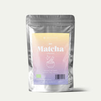 Bio Matcha Tee von Health Bar in einer Schale, fein gemahlen, frisch und grün, ideal für die Zeremonie und gesunden Genuss