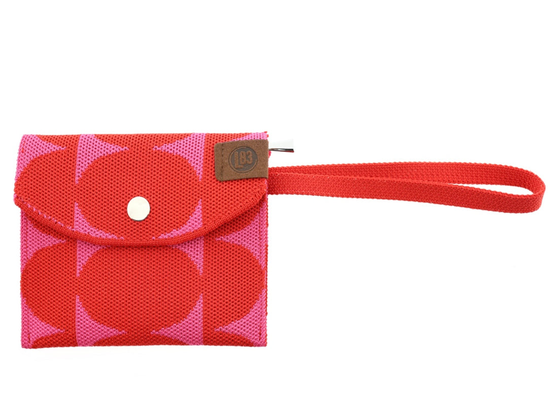 Hochwertiger Geldbeutel Julia von Lot83 aus Accessoires, mit mehreren Kartenfächern und Reißverschluss, aus langlebigem Material.