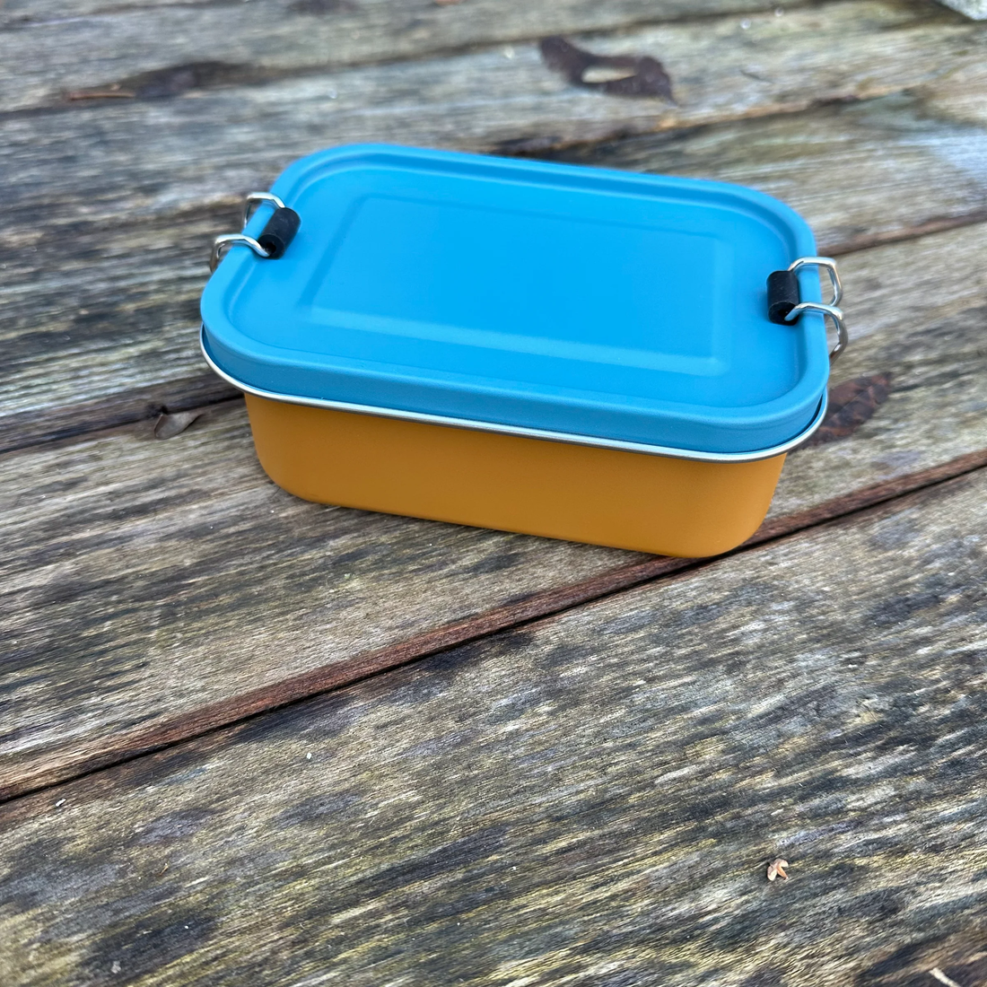 Brotbox von Roadtyping, robuste Lunchbox für drinnen und draußen, mit fester Deckel und praktischem Design