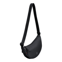 Kleine Moon-Bag von Got Bag, nachhaltiger Rucksack und HipBag aus recyceltem Meeresplastik, braun mit schwarzem Riemen.