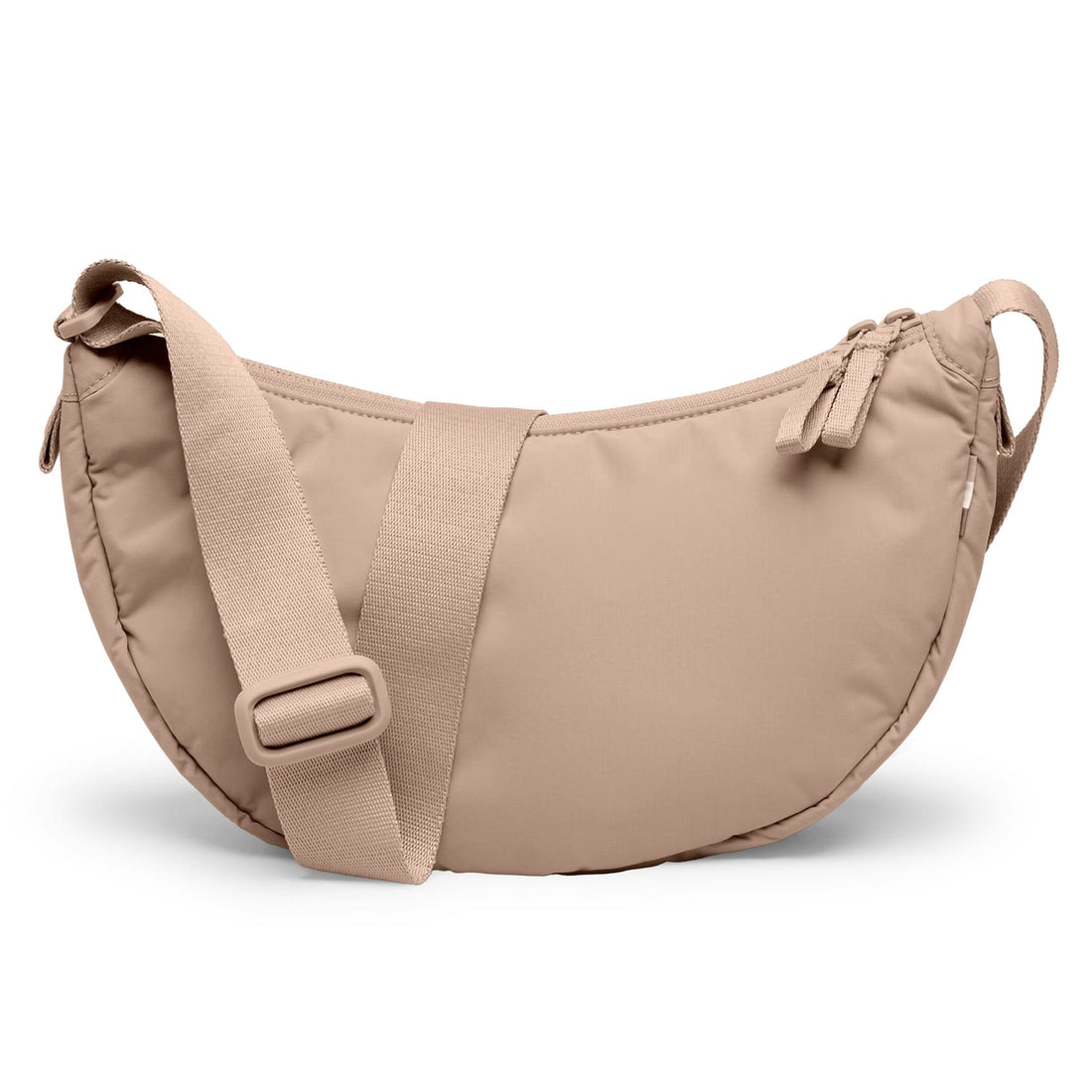 Kleine Cloud-Moon-Bag von Got Bag, Rucksack und Hipbag aus recyceltem Meeresplastik, mit verstellbarem Schultergurt.