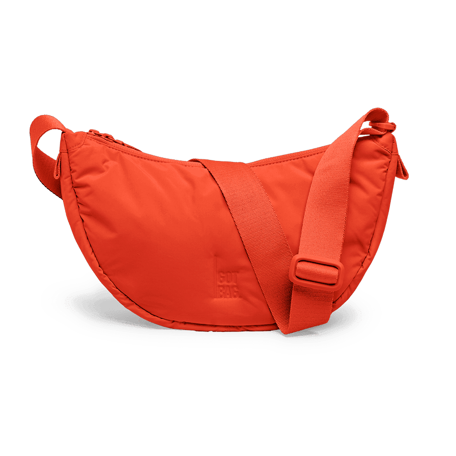 Kleine Cloud-Moon-Bag von Got Bag, Rucksack und Hüfttasche, aus recyceltem Meeresplastik, mit verstellbarem Tragegurt