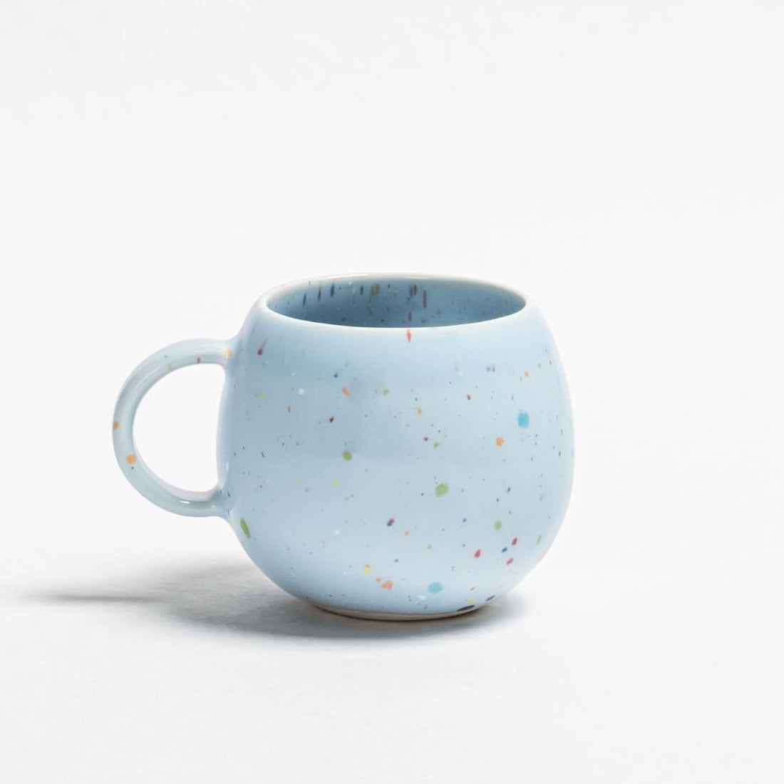 Keramik Tasse „Party Ball“ von egg back home, 500ml, mit buntem Design, ideal für drinnen und draußen, stabil und spülmaschinenfest
