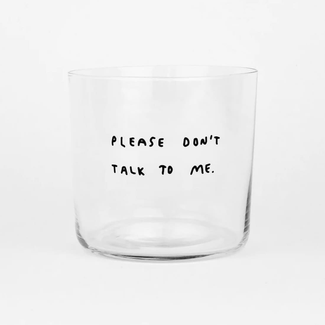 Ein 350ml Glas mit inspirierendem Spruch von yahya studio, klares Glas mit dekorativem Design auf weißem Hintergrund.