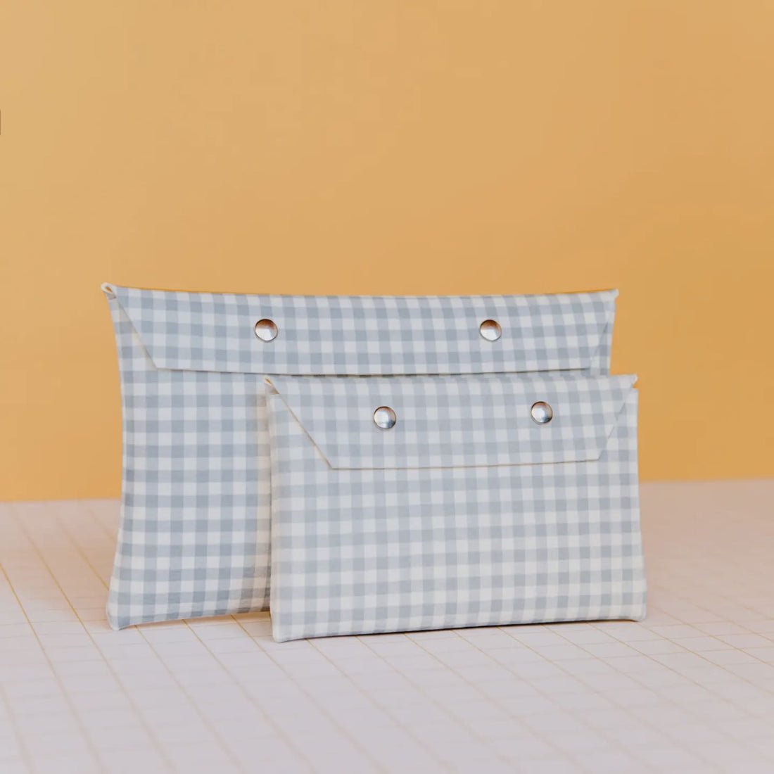 Täschchen mit Druckknopf, Ecke