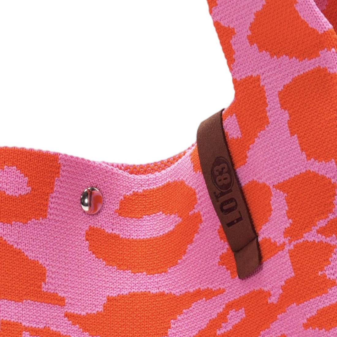 Shopper Lois, Lot 83