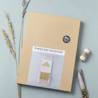 DIY-Set „Tapestry Weaving“ von Garn&mehr mit bunten Garnen und Webrahmen für kreative Wandbehänge, detailreich und farbenfroh