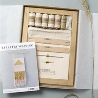 DIY Wandteppich-Set von Garn&mehr mit bunten Garnen zum Weben eines Wandbilds, inklusive Anleitung und Zubehör.