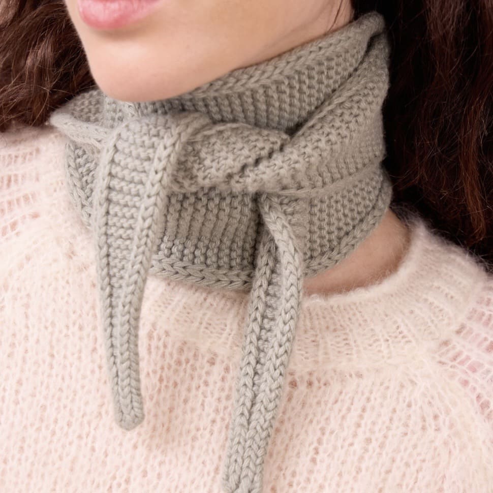 Weicher calie paris Schal „Sophie Scarf“ aus Stoff, in eleganter Gestaltung, ideal für stilvolle Damenmode.