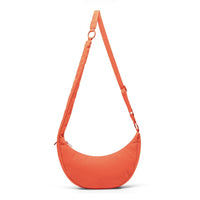 Johnny Urban Lou Medium Halbmond-Tasche, Rucksack und HipBag in dunklem Leder mit verstellbarem Schultergurt.