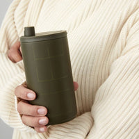 To Go Becher, designletters