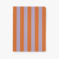 A5 Notizheft von typealive, handliches Papeterie-Notizbuch mit linierten Seiten, ideal für Notizen und Skizzen.