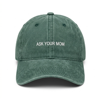 Schwarze Bazaar Noir Cap mit Aufschrift "I Bazaar" aus Bekleidung, stilvoll und bequem.