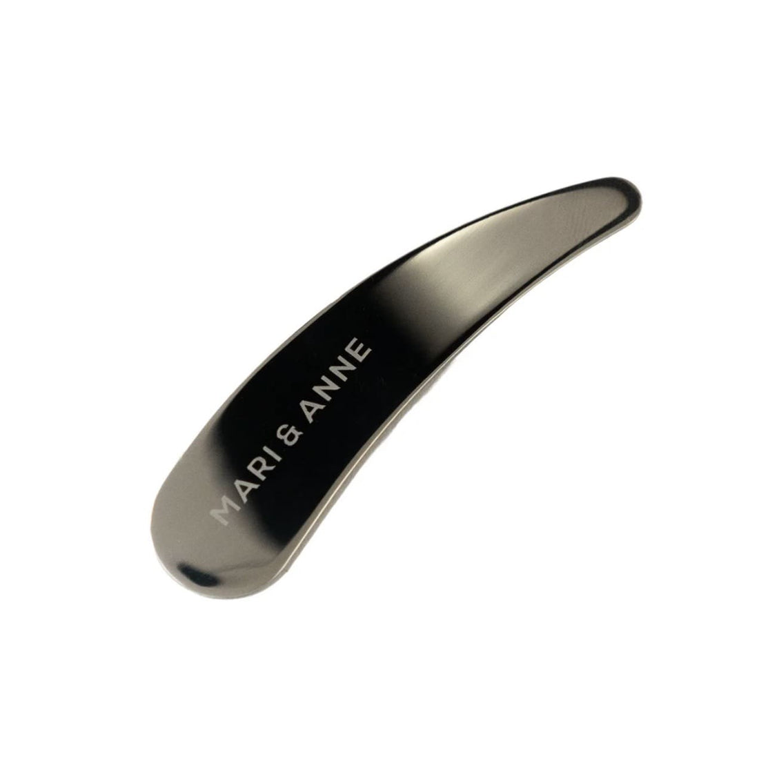 Metallcremespatel von Mari & Anne für Beauty & Pflege, zeigt die glatte Metallfläche und ergonomischen Griff.