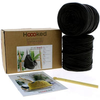 Häkelset Korb Revisto von Hoooked, DIY Häkelnähset mit bunten Garnen und Häkelnadel, für kreative Handarbeit.