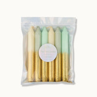 Bunte Dip-Dye-Kerzen im Set von by vivi, geeignet für drinnen und draußen, farbenfrohe Kerzen mit Farbverlauf