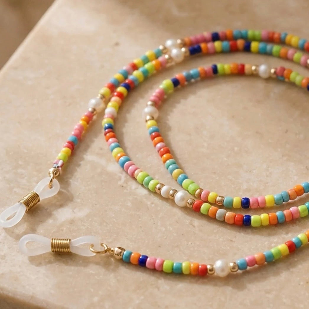 Perlen-Brillenband Workshop von Donaustern Mit Herz & Hand am 27.05.26, kreative Brillenkette mit Perlen und Schmuckdesign