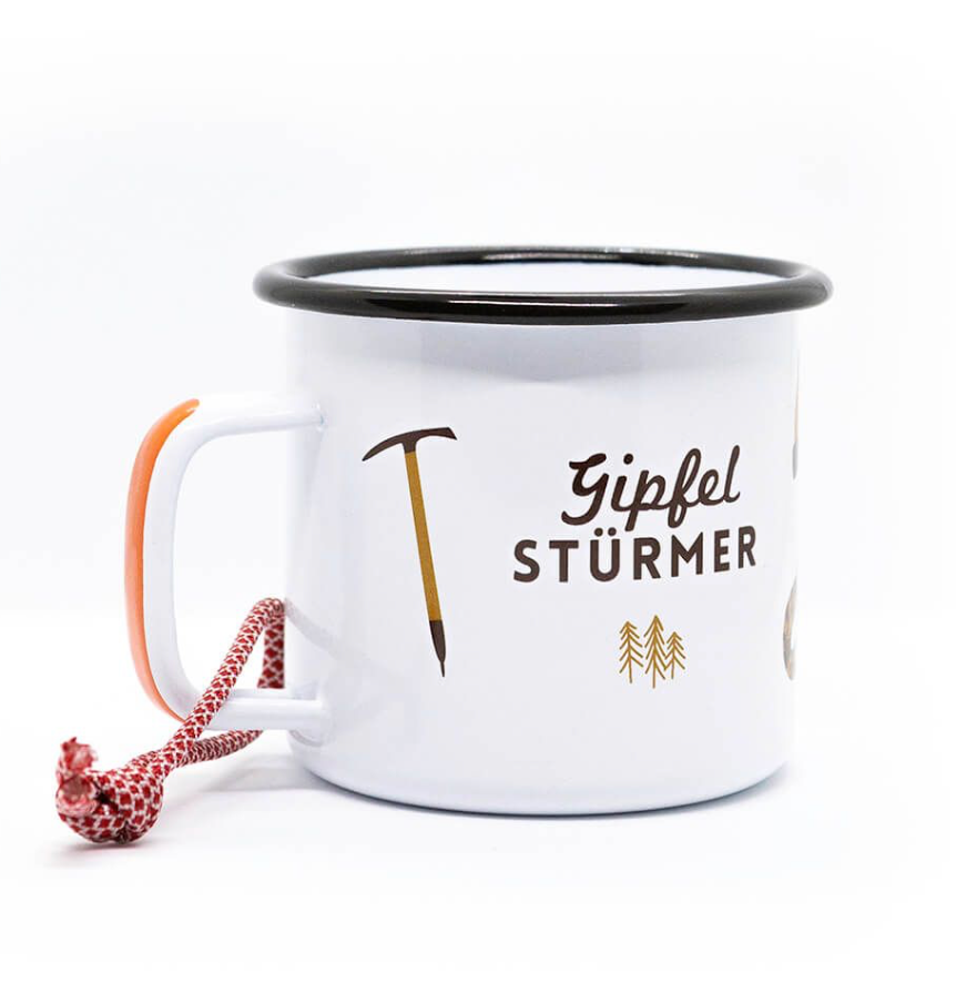 Roadtyping Emailletasse Becher für drinnen und draußen, stilvoller Keramikbecher mit kreativem Design, sichtbares Logo auf weißem Hintergrund