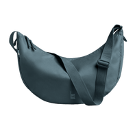 Großer Got Bag Moon-Bag aus Meeres-Teal, Rucksack und HipBag, nachhaltiges Design, umweltfreundlich und modern.